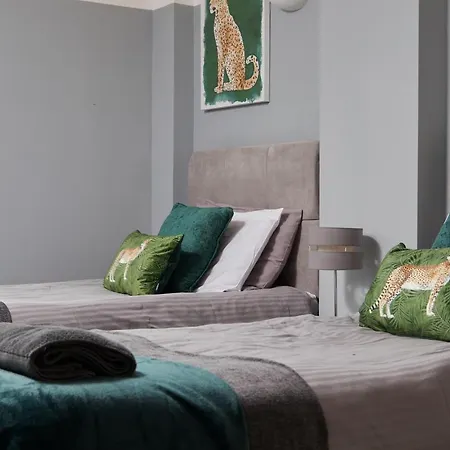 The Elegant Riverside Gem In The Heart Of Leeds Apartment