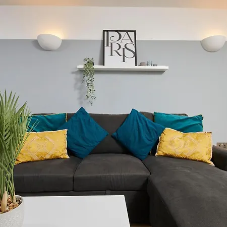 The Elegant Riverside Gem In The Heart Of Leeds *